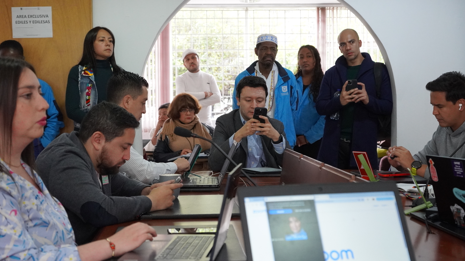 RenoBo Socializa ante la comunidad y la Junta de Acción Comunal de Teusaquillo la Actuación  Estratégica Zona Industrial de Bogotá ZIBo.