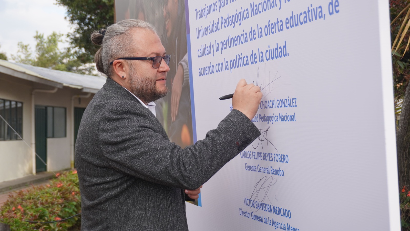 La Universidad Pedagógica Nacional, la Agencia Atenea y Renobo firmaron un convenio para fortalecer la infraestructura y la oferta educativa de la UPN