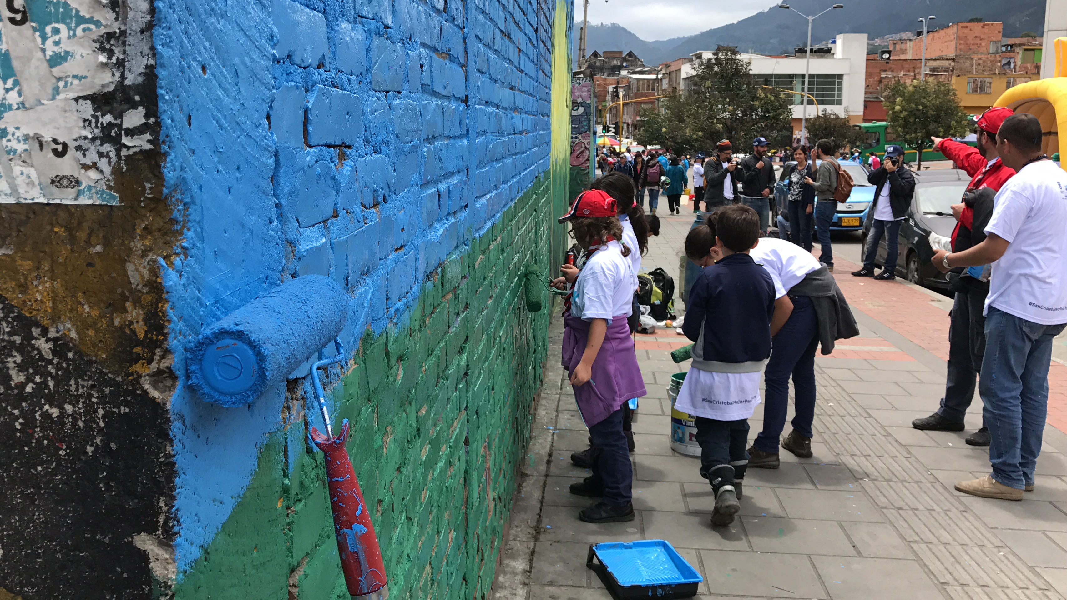 Personal de ERU participando de la campaña Bogotá Limpia 20k
